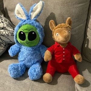 Blue Alien and lama plushies